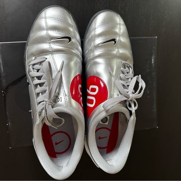 Nike T90 SP Metallic Silver and Black Shoes - Picture 1 of 6